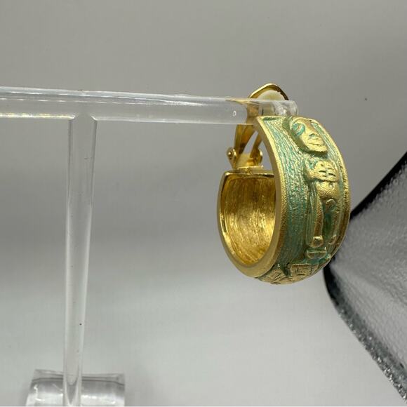 Vintage Green Verdis Gold Clip On Earrings Archeological Theme VTG - Picture 15 of 16